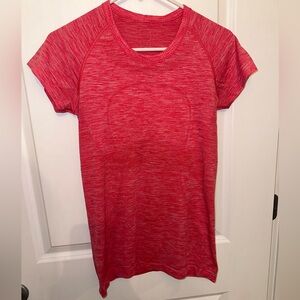 Pink & white lululemon swiftly tech shirt sleeve size 8